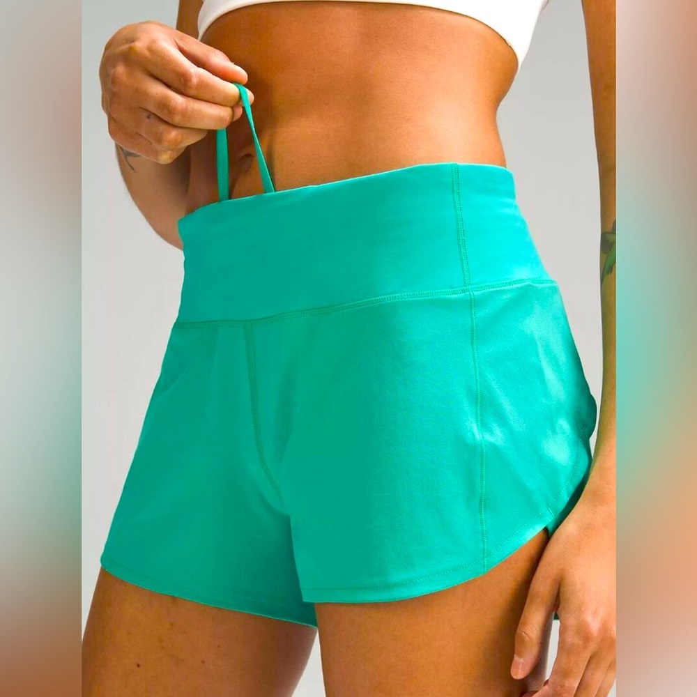 lululemon Speed Up mid rise shorts 3” - Kelly Green